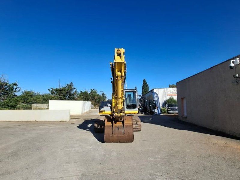 New Holland E265B