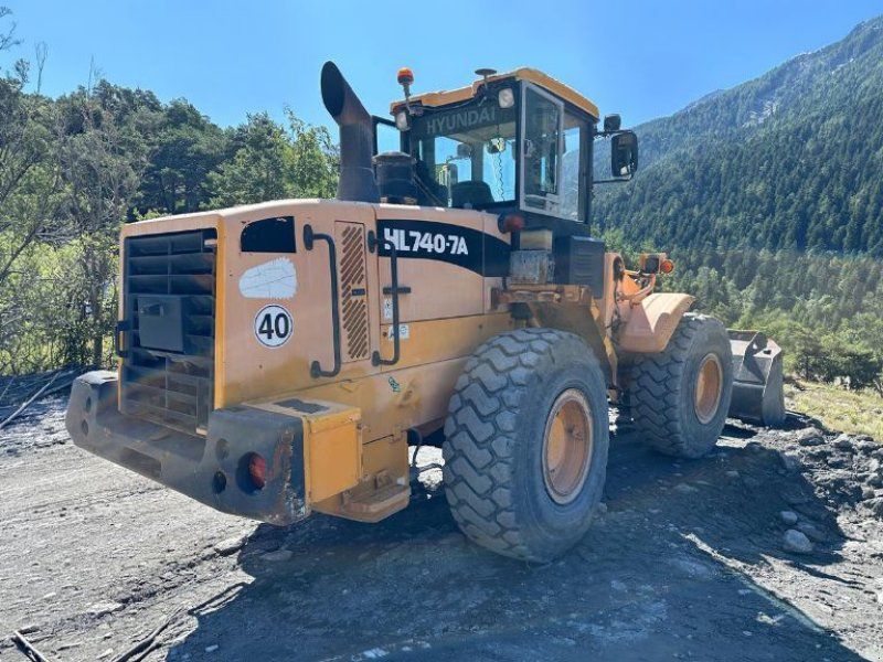 Hyundai HL740-7A
