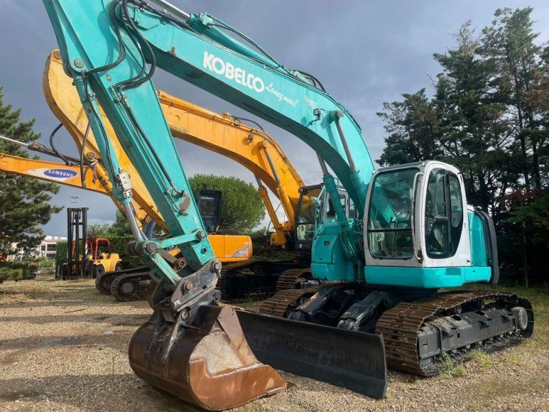 Kobelco SK235