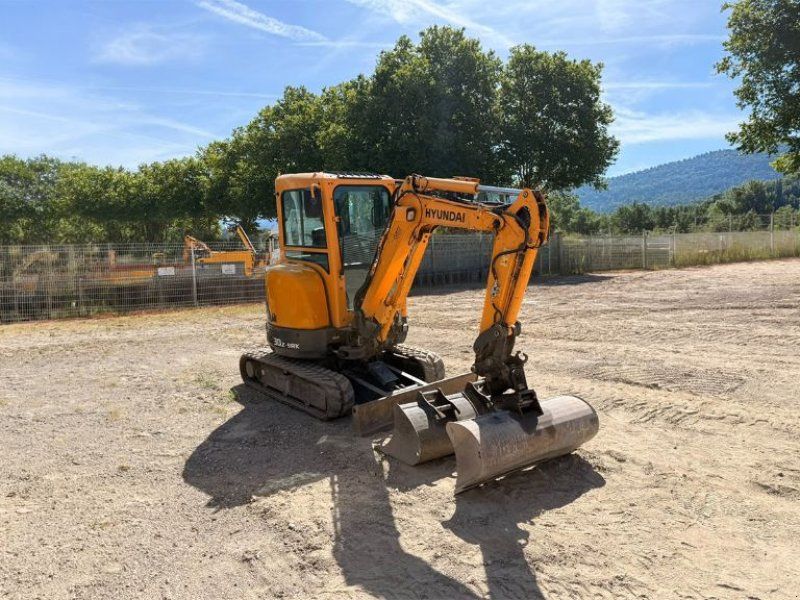 Hyundai R30Z-9AK