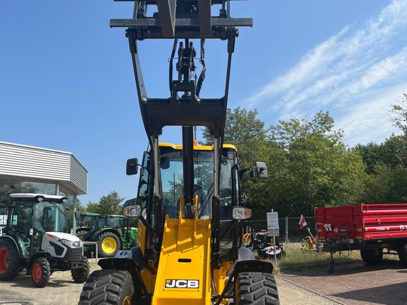 JCB 409