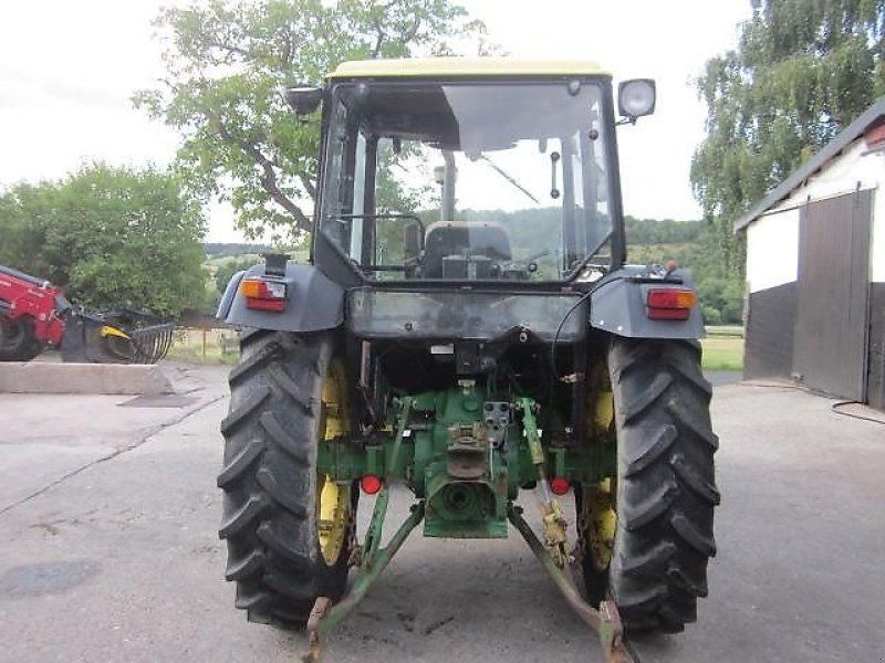 John Deere 2250