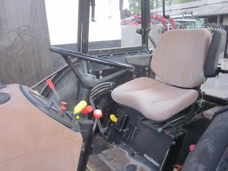 John Deere 2250