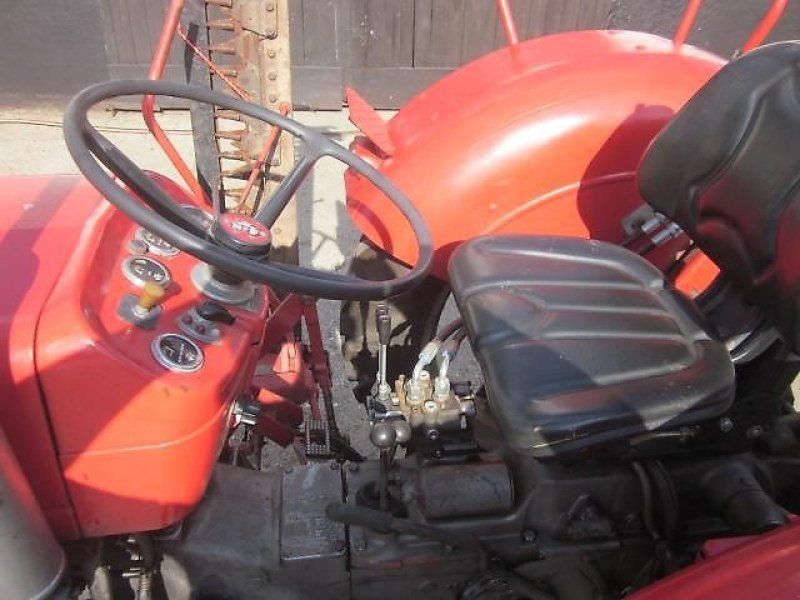 Massey Ferguson 130