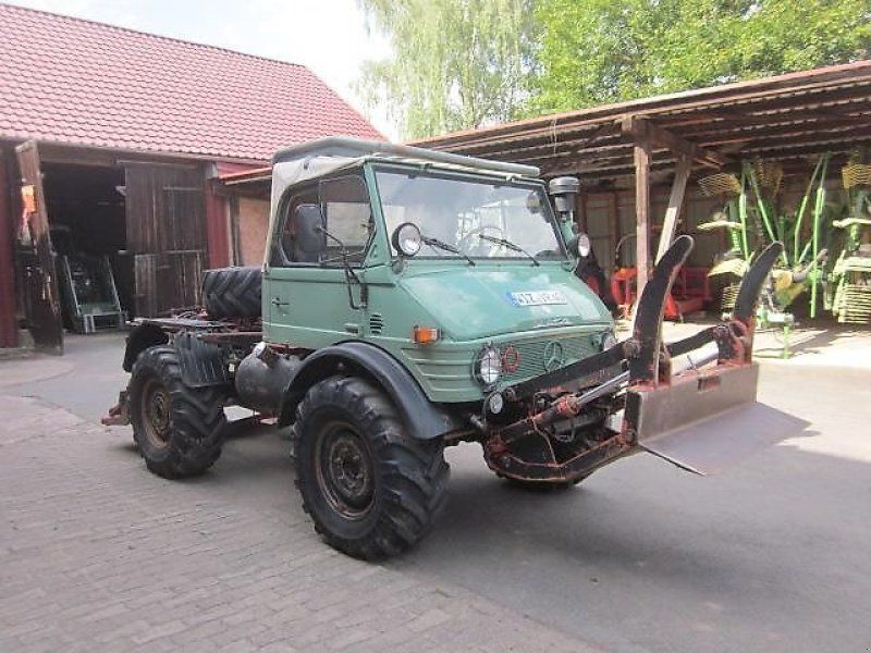 Mercedes-Benz U 406