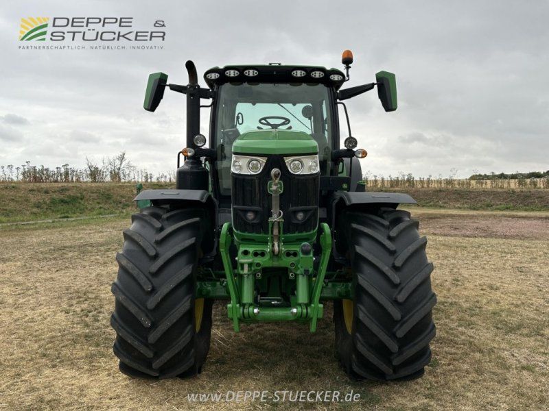 John Deere 6R 215
