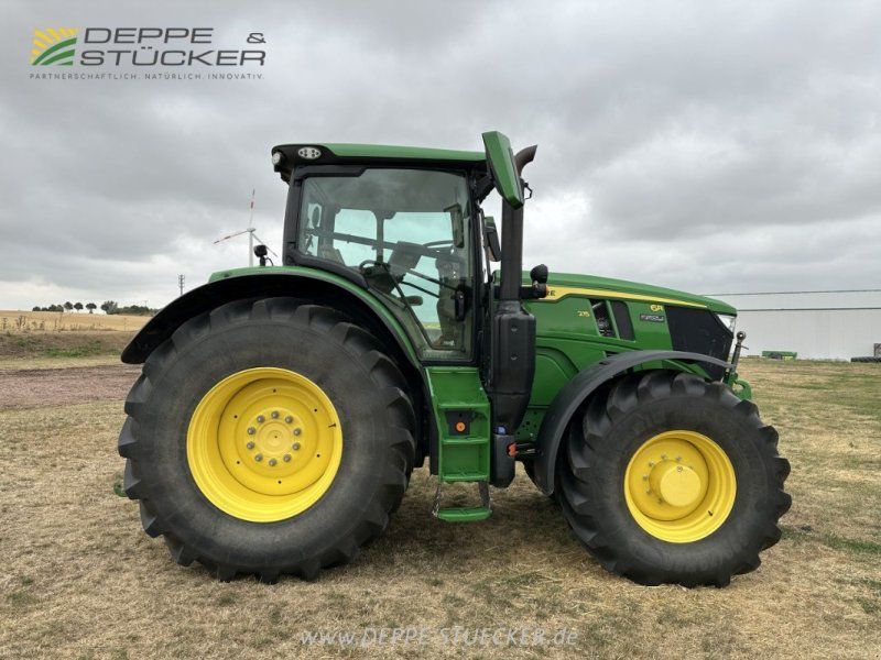 John Deere 6R 215