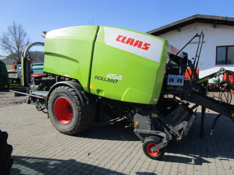 Claas Rollant 454