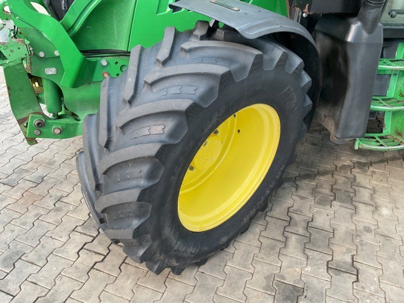 John Deere 6125R