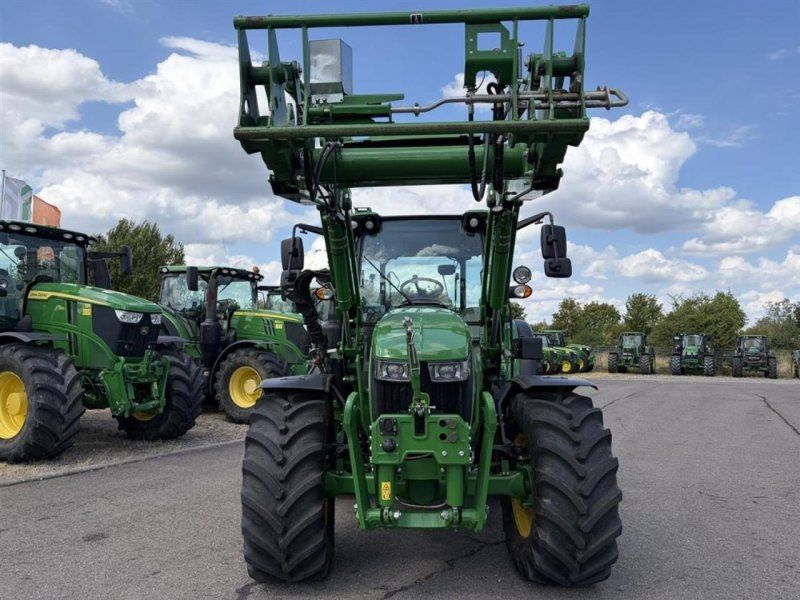 John Deere 5130M