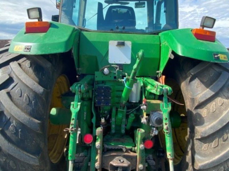 John Deere 8200