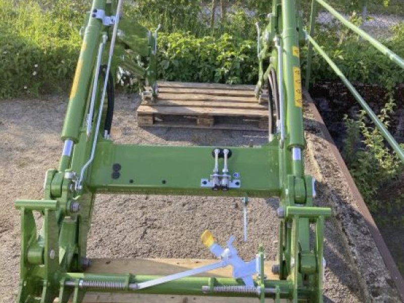 Fendt Cargo 3X65