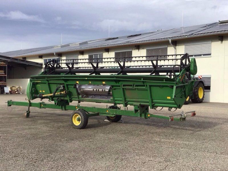 John Deere Schneidwerk 622 R mit Flötzinger Schneidwerkswag