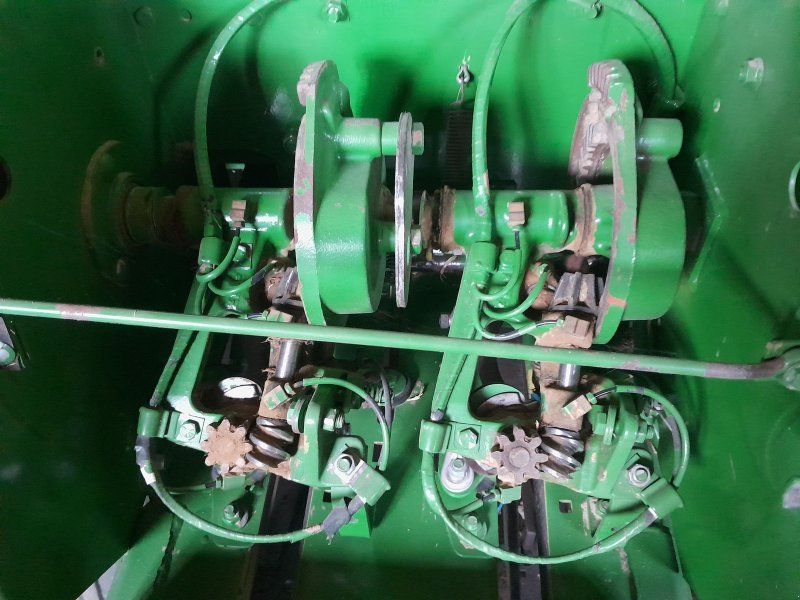 John Deere 359