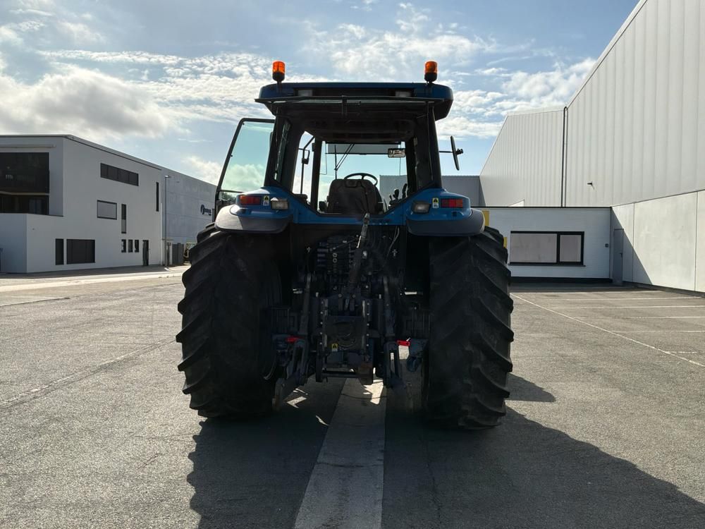 1994 Ford 8870 DT Vierwielaangedreven landbouwtractor