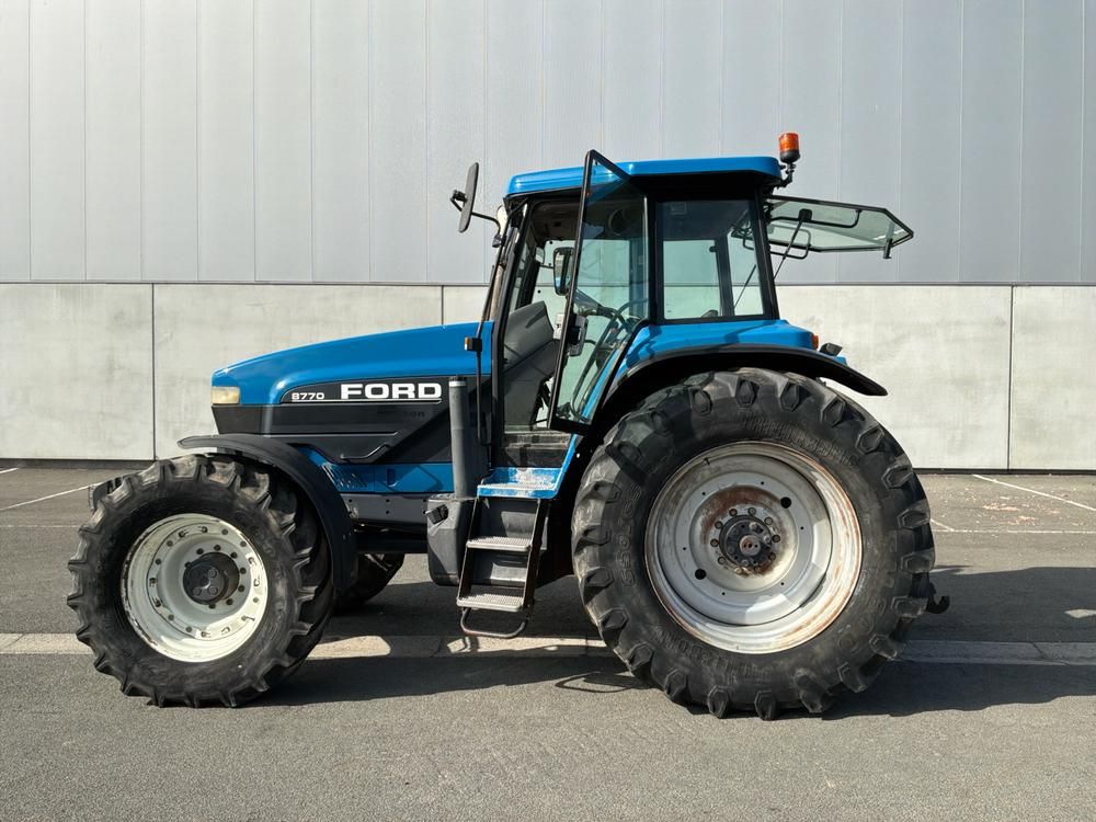 1994 Ford 8870 DT Vierwielaangedreven landbouwtractor