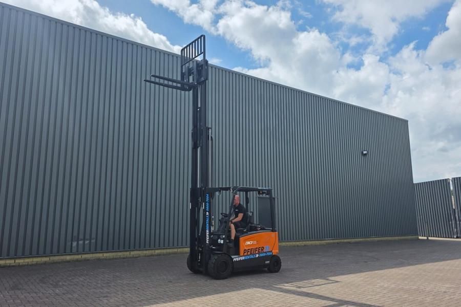 Doosan B30X-7 Plus Electric, 3 Tons Capacity, Lift Height