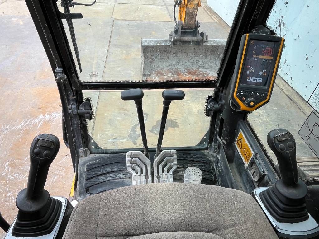 JCB JZ141LC - Automatic Greasing / Quick Coupler