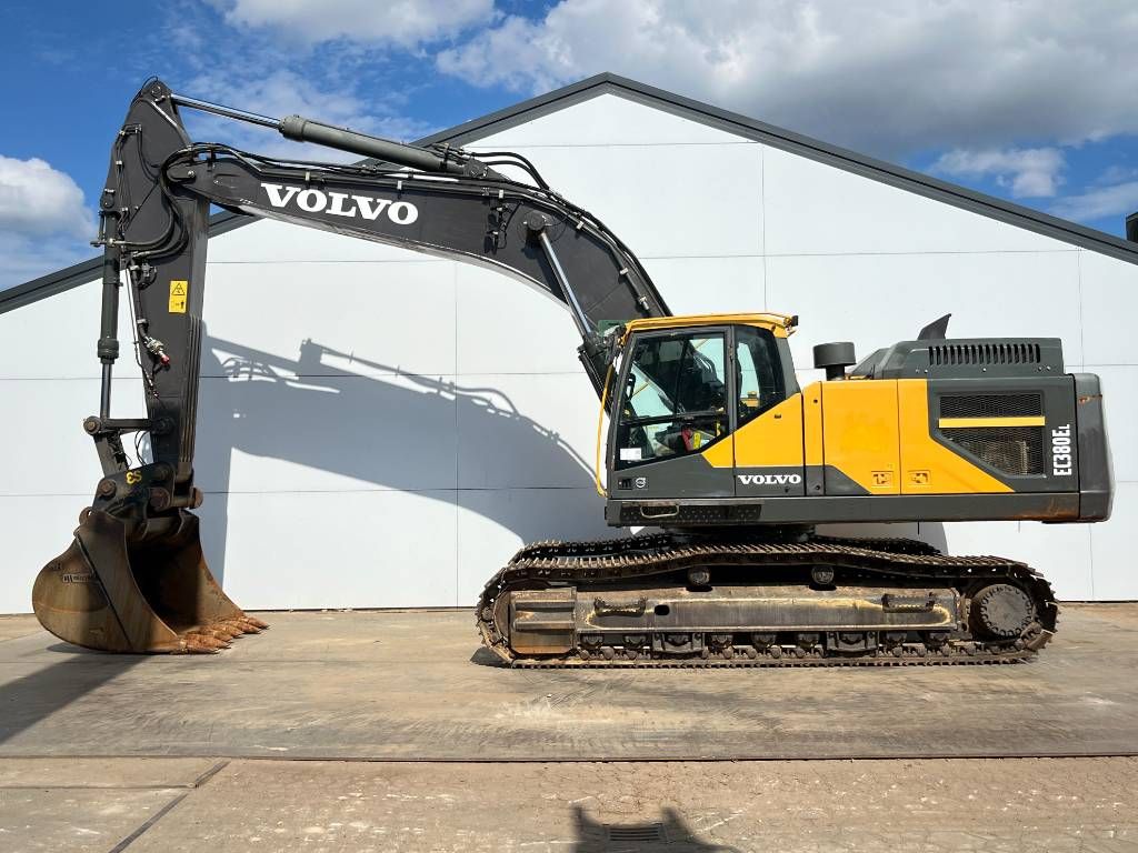 Volvo EC380EL - Automatic Greasing / Quick Coupler