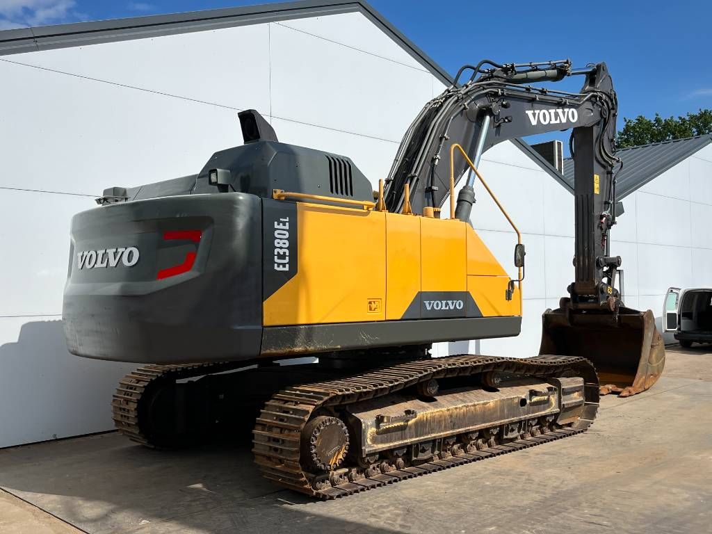 Volvo EC380EL - Automatic Greasing / Quick Coupler