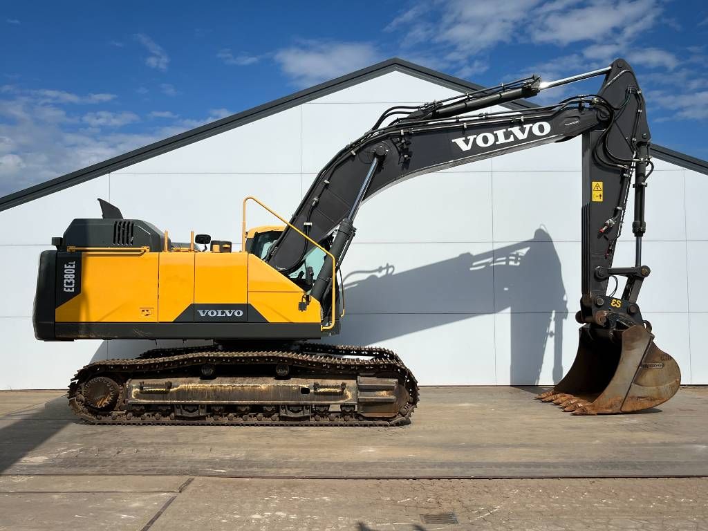 Volvo EC380EL - Automatic Greasing / Quick Coupler