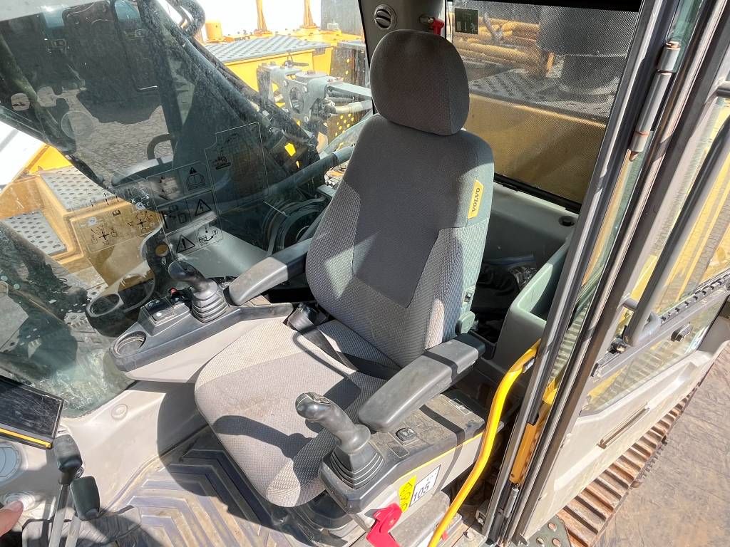 Volvo EC380EL - Automatic Greasing / Quick Coupler