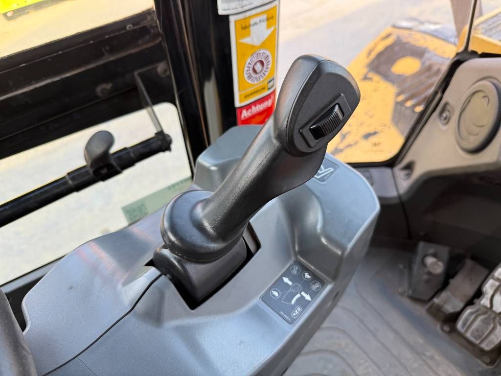 CAT 972M - Automatic Greasing / Camera