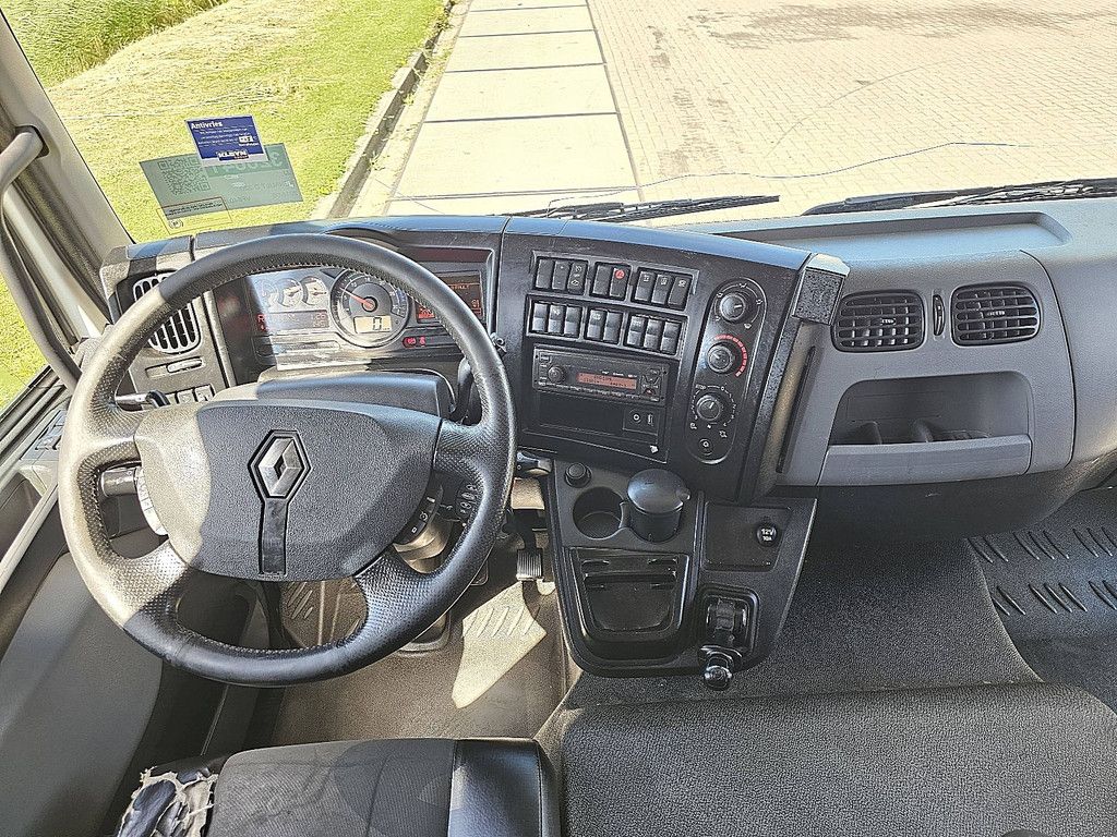 RENAULT D 220