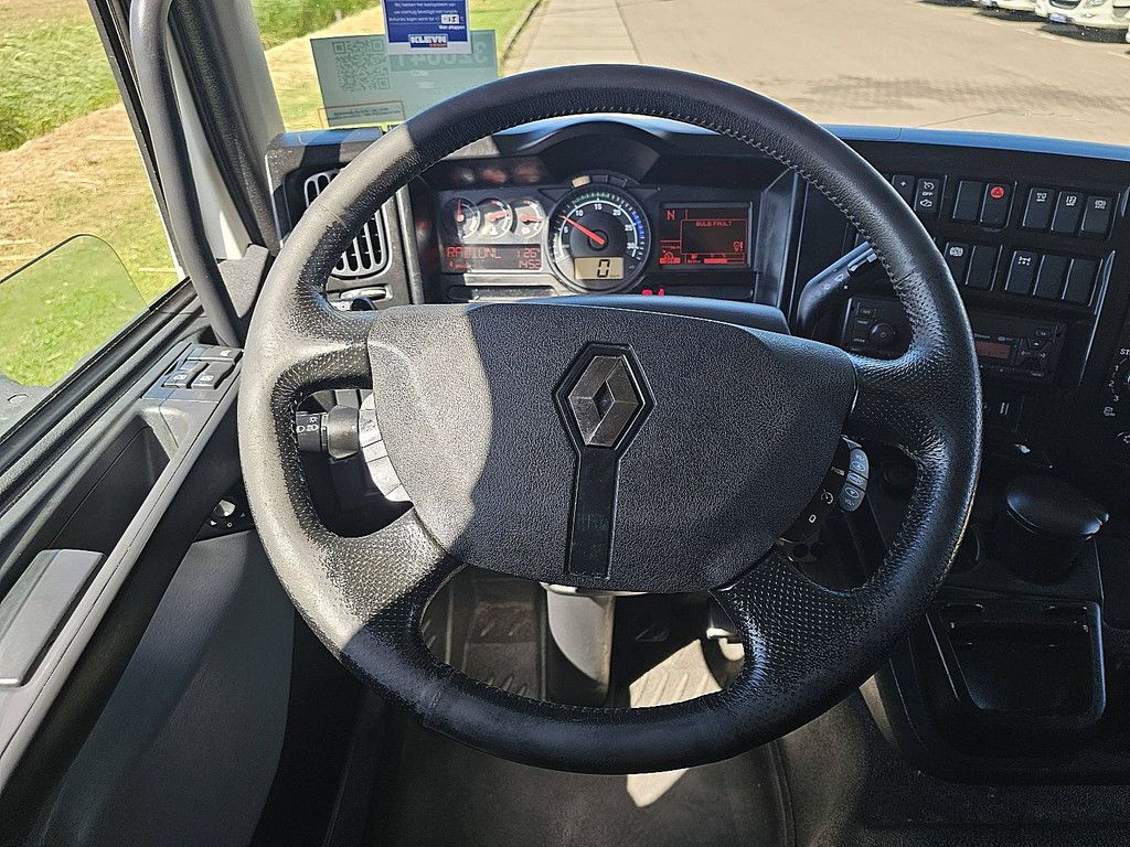 RENAULT D 220