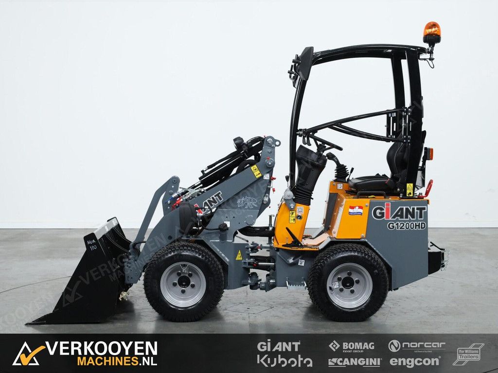 2026 Giant G1200 HD VK10927