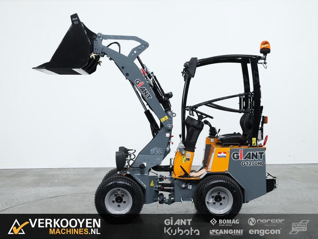 2026 Giant G1200 HD VK10927