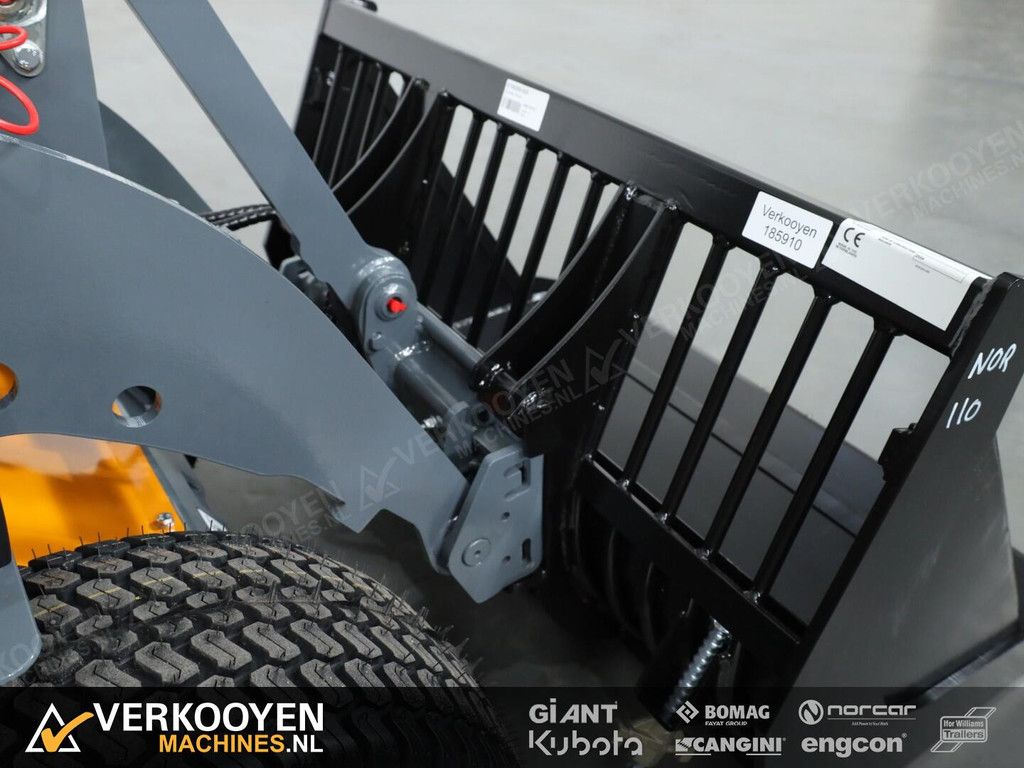 2026 Giant G1200 HD VK10927