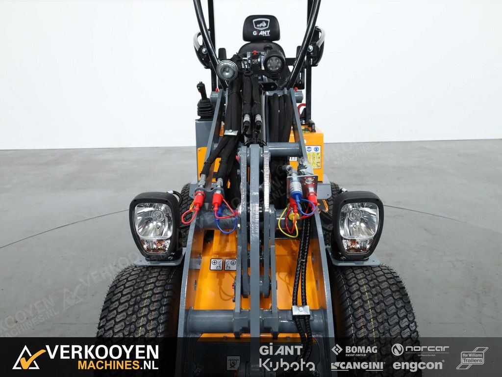 2026 Giant G1200 HD VK10927