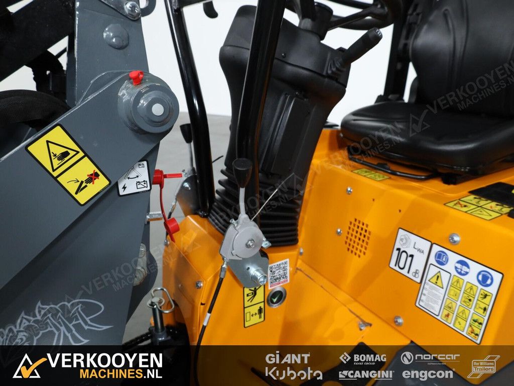 2026 Giant G1200 HD VK10927