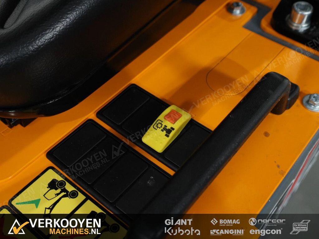 2026 Giant G1200 HD VK10927