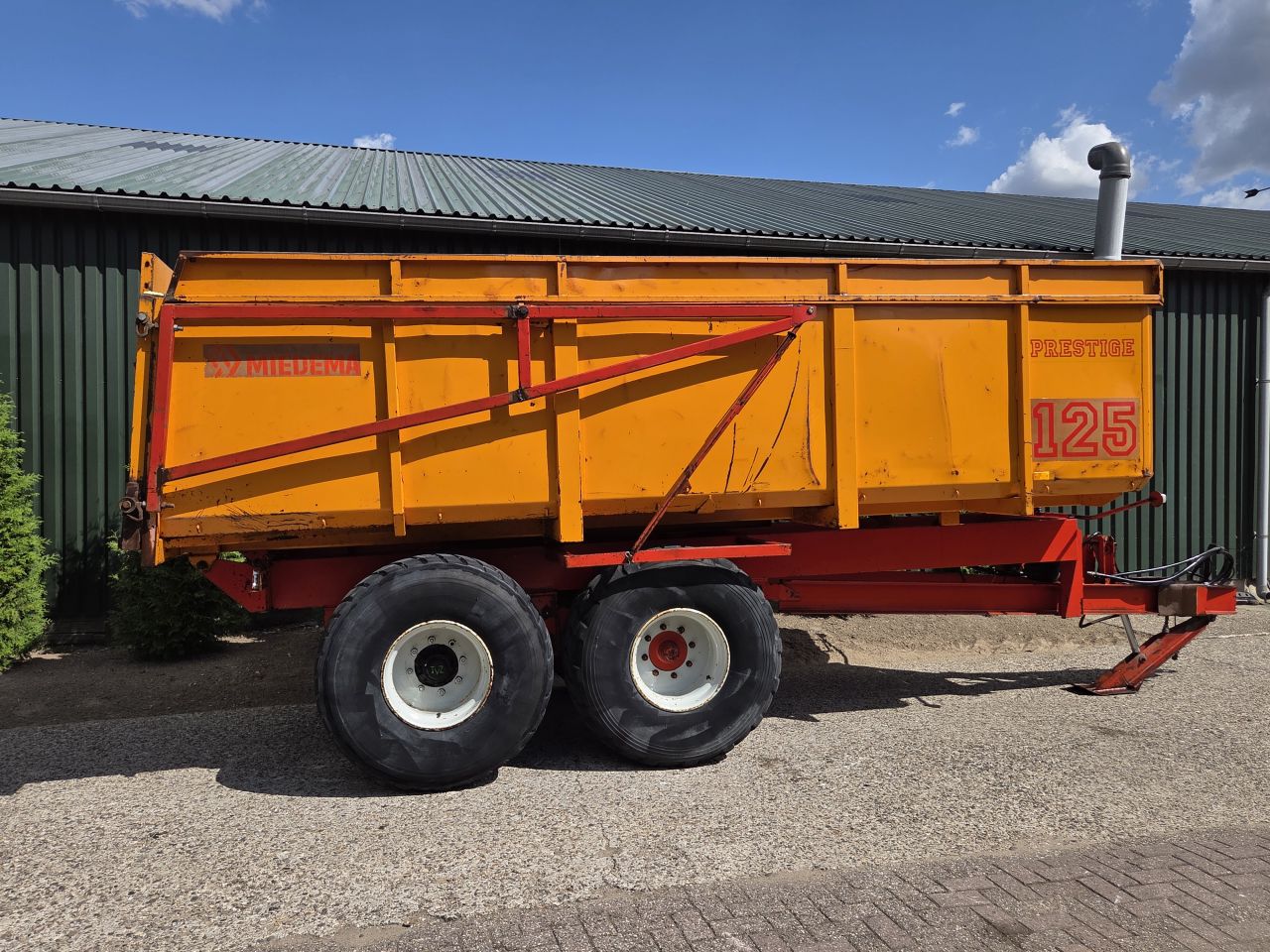 Miedema HST 125 Landbouwkipper Akkerbouwkipper kipper