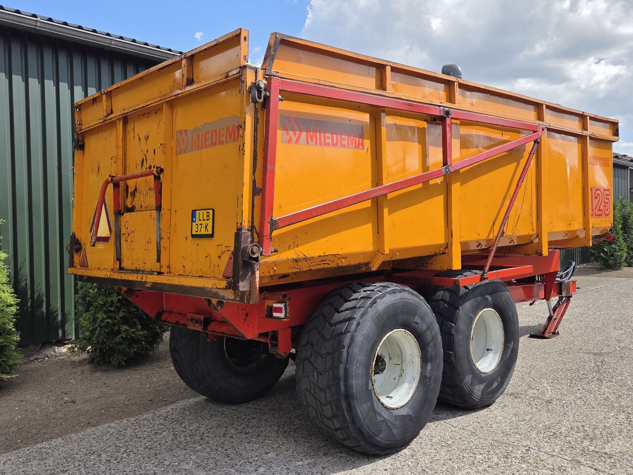 Miedema HST 125 Landbouwkipper Akkerbouwkipper kipper