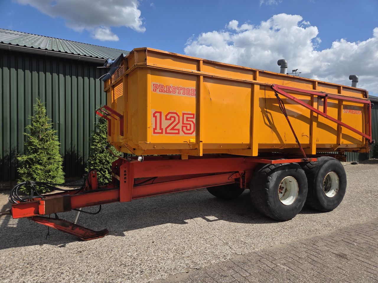 Miedema HST 125 Landbouwkipper Akkerbouwkipper kipper