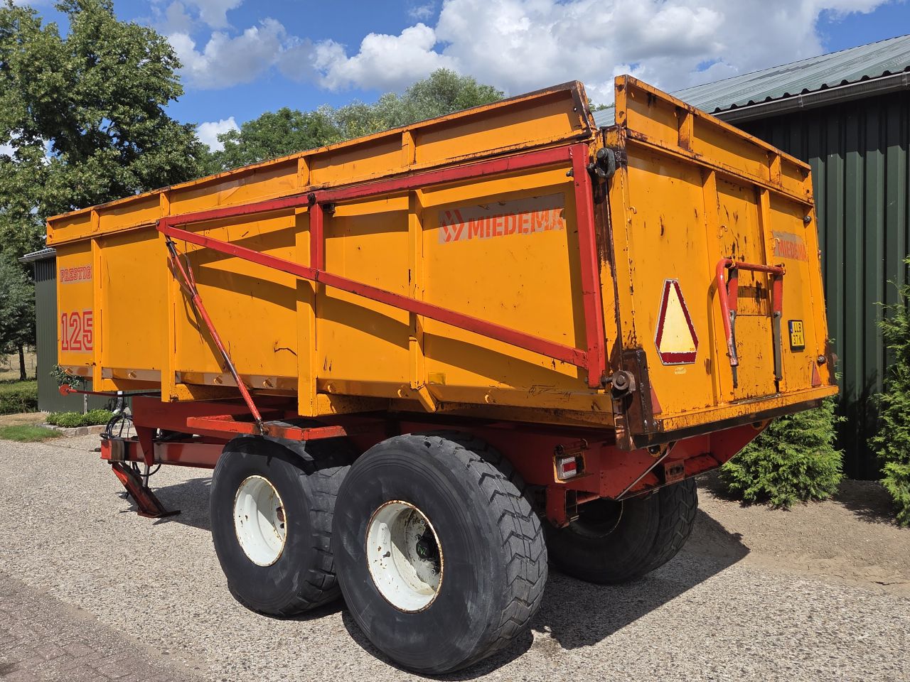 Miedema HST 125 Landbouwkipper Akkerbouwkipper kipper