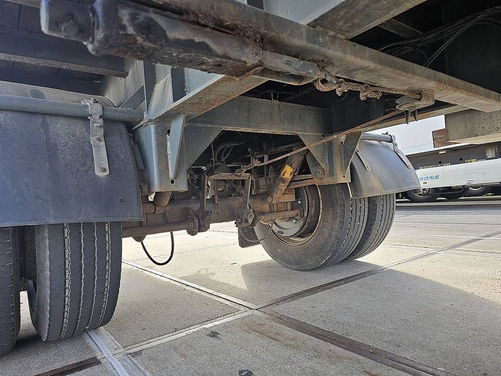 VARMO 1 AXLE PLATFORM forklift connection