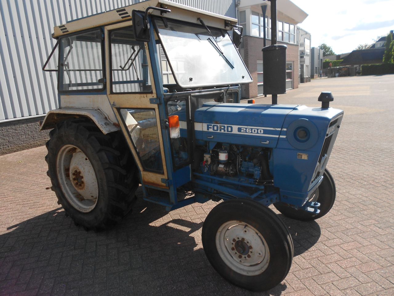 Ford 2600