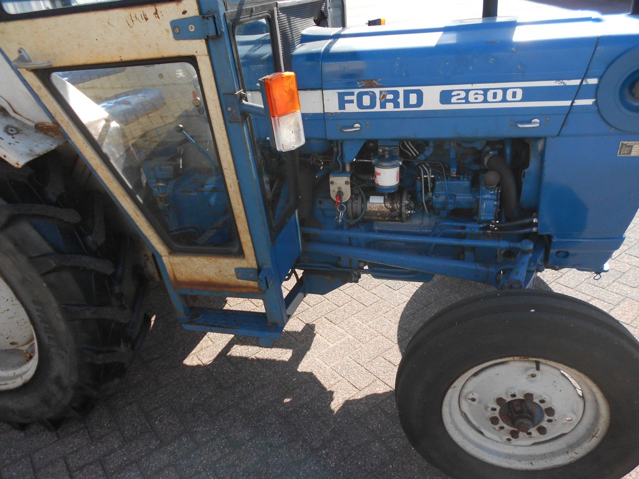 Ford 2600