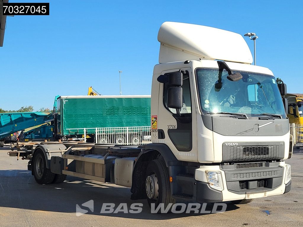 Volvo FE FE 320 4X2 19t chassis 550cm Radstand Full Air 1500kg ladebordwand Euro 6