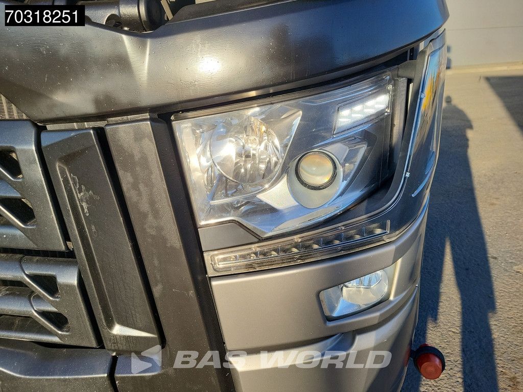Renault T T 480 4X2 HIGH 2xTanks Xenon ACC Standklima