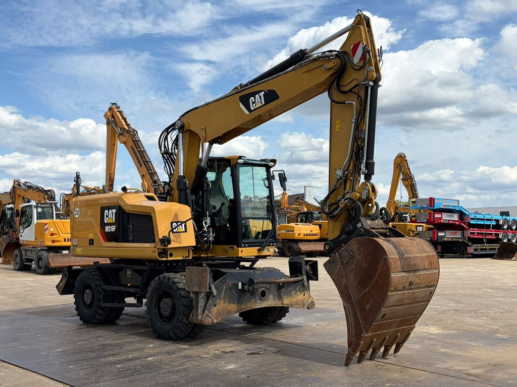 Caterpillar M316F Mobile excavator