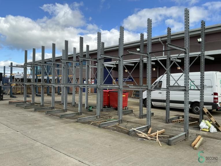 Cantilever racking Stow