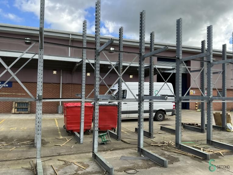 Cantilever racking Stow