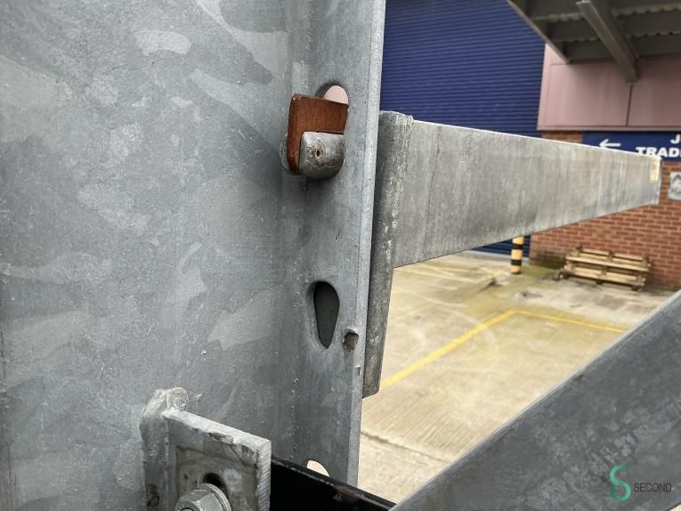 Cantilever racking Stow