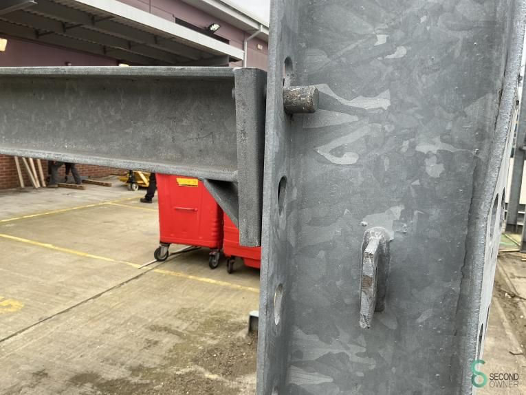 Cantilever racking Stow