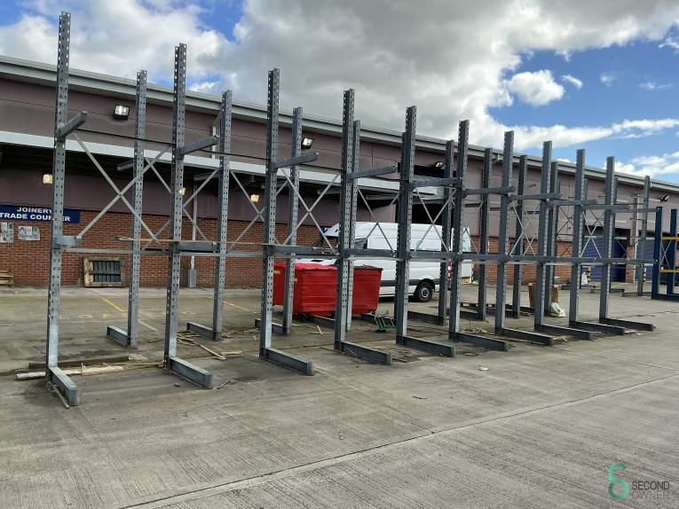 Cantilever racking Stow